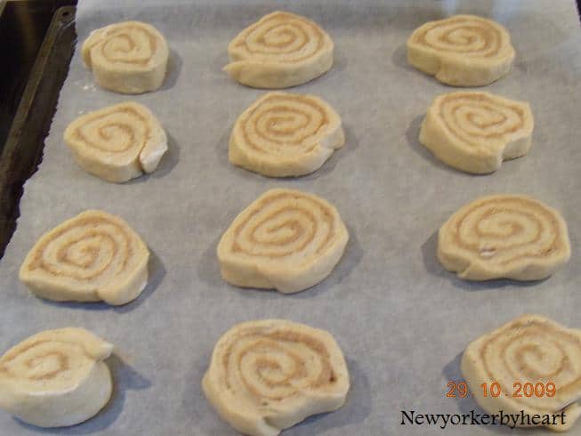 Skæres ud i tykke skiver til lækre kanelsnegle