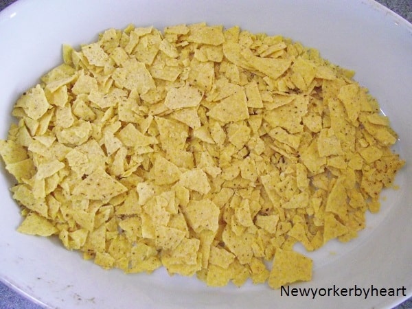 Tortillachips knuses til dit tacofad