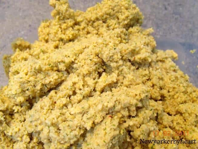 Den færdige falafel-masse til hjemmelavede falafler