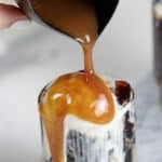 billede med hjemmelavet karamelsauce
