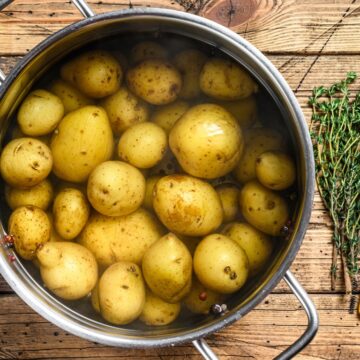 billede med nye kartofler i gryde