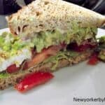 billede til kyllingesandwich med bacon og guacamole