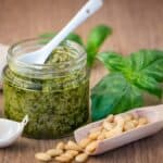 billede med grøn pesto