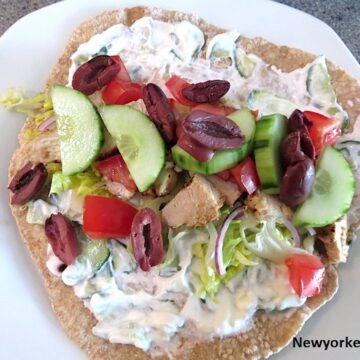 græsk gyros med kylling og tzatziki