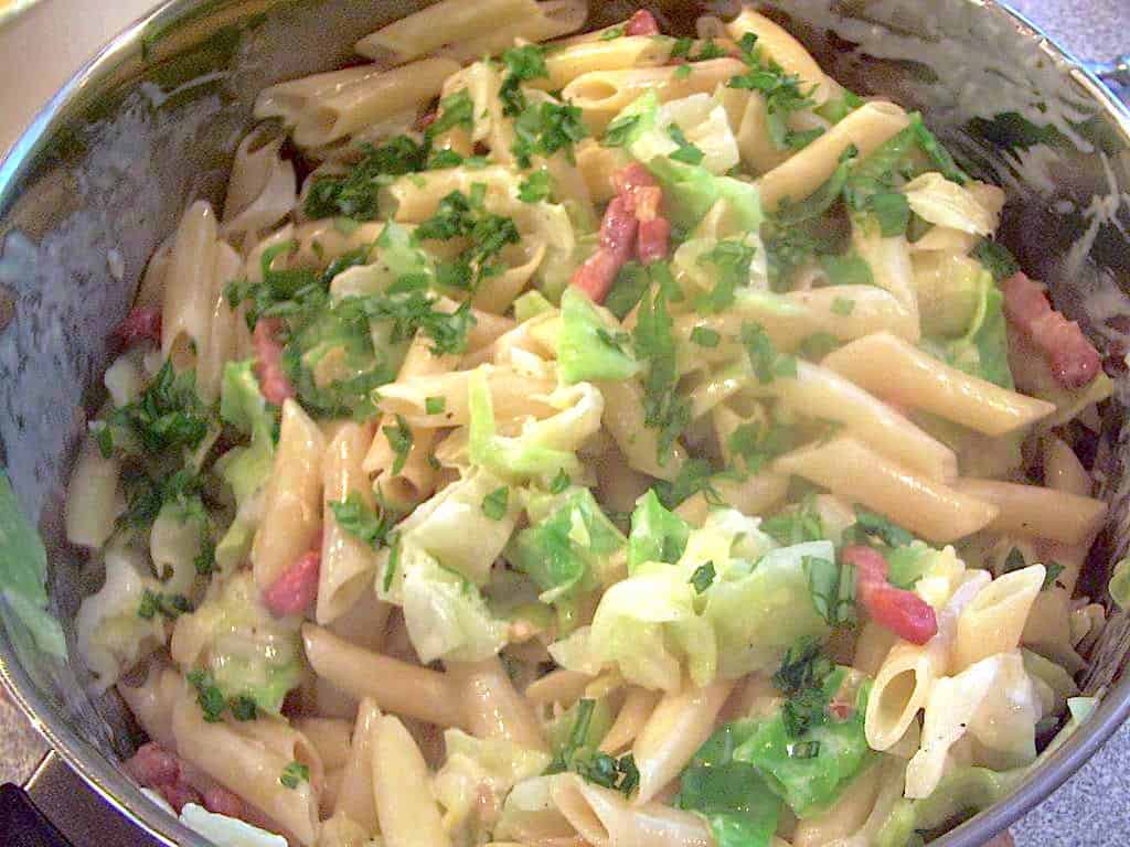 billede til pasta med spidskål og bacon