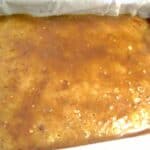 Bradepandekage med banan og karamelglasur