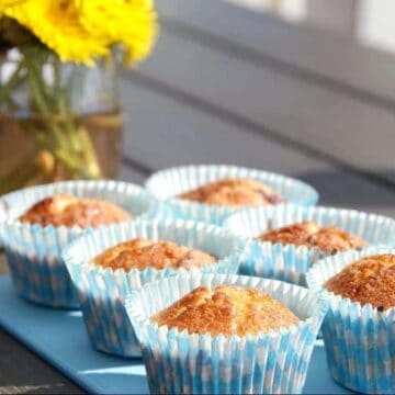 billede med nemme rabarbermuffins